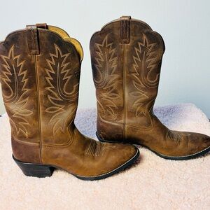 Ariat Heritage Round Toe Western Boots Sz 10